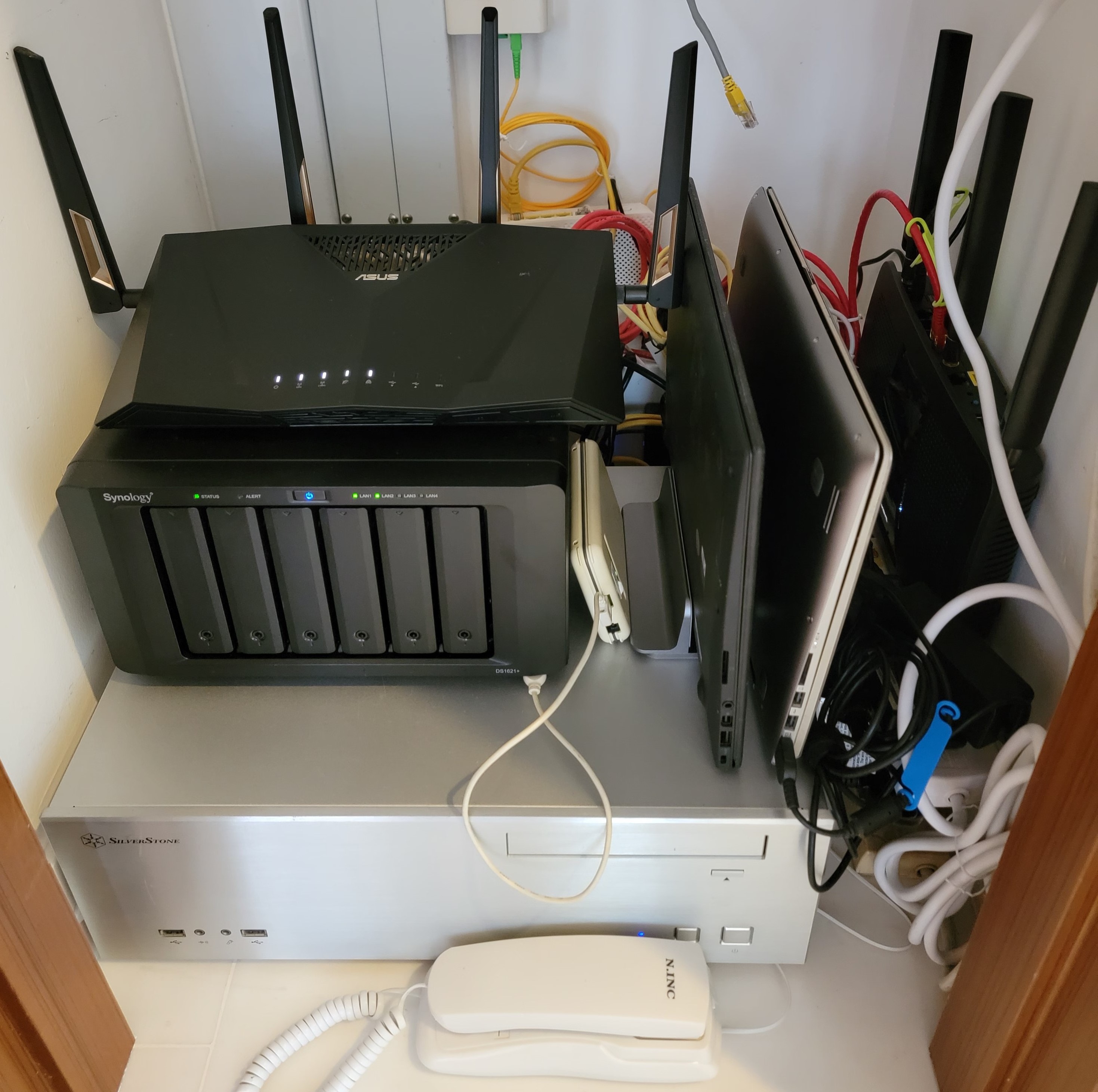 homelab_state_eoy_2022__homelab_photo